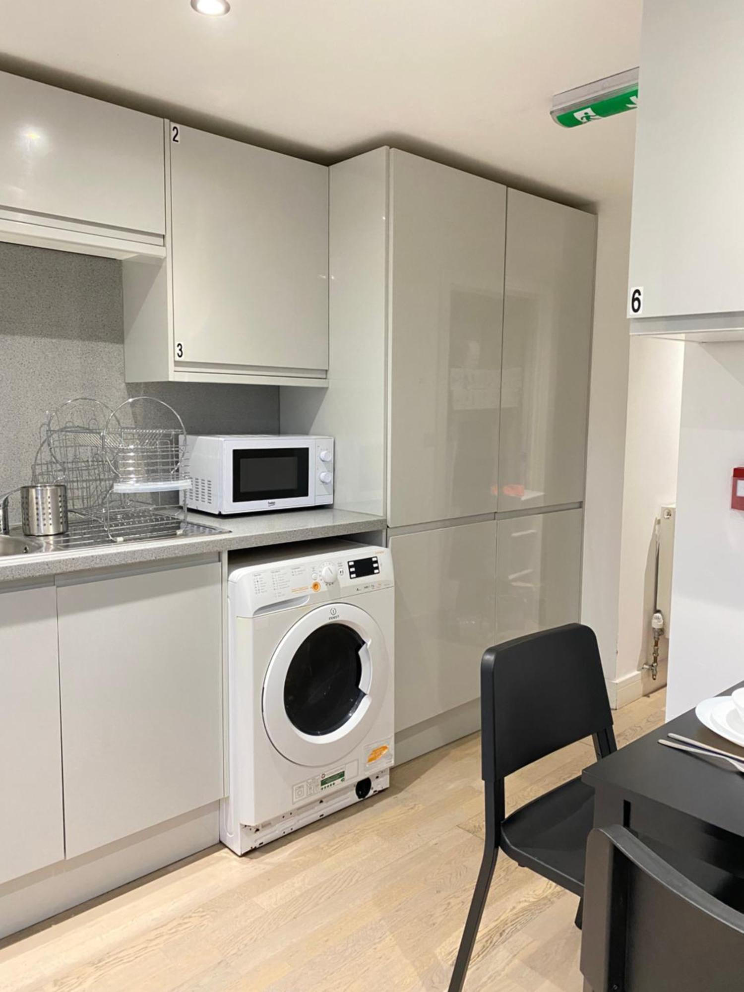 Cozy En-Suite Near Stratford London Exterior foto