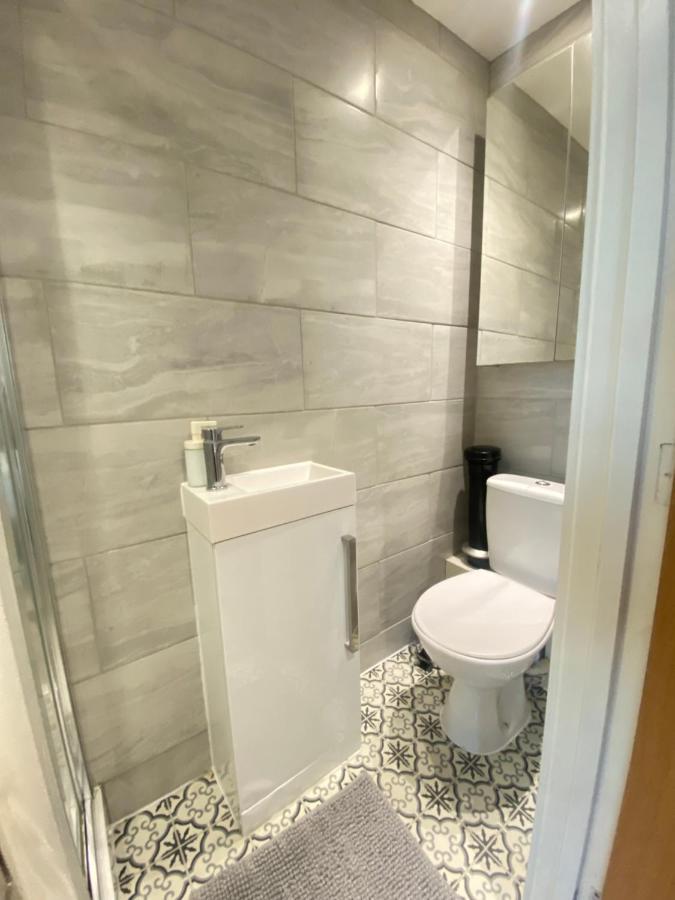 Cozy En-Suite Near Stratford London Exterior foto