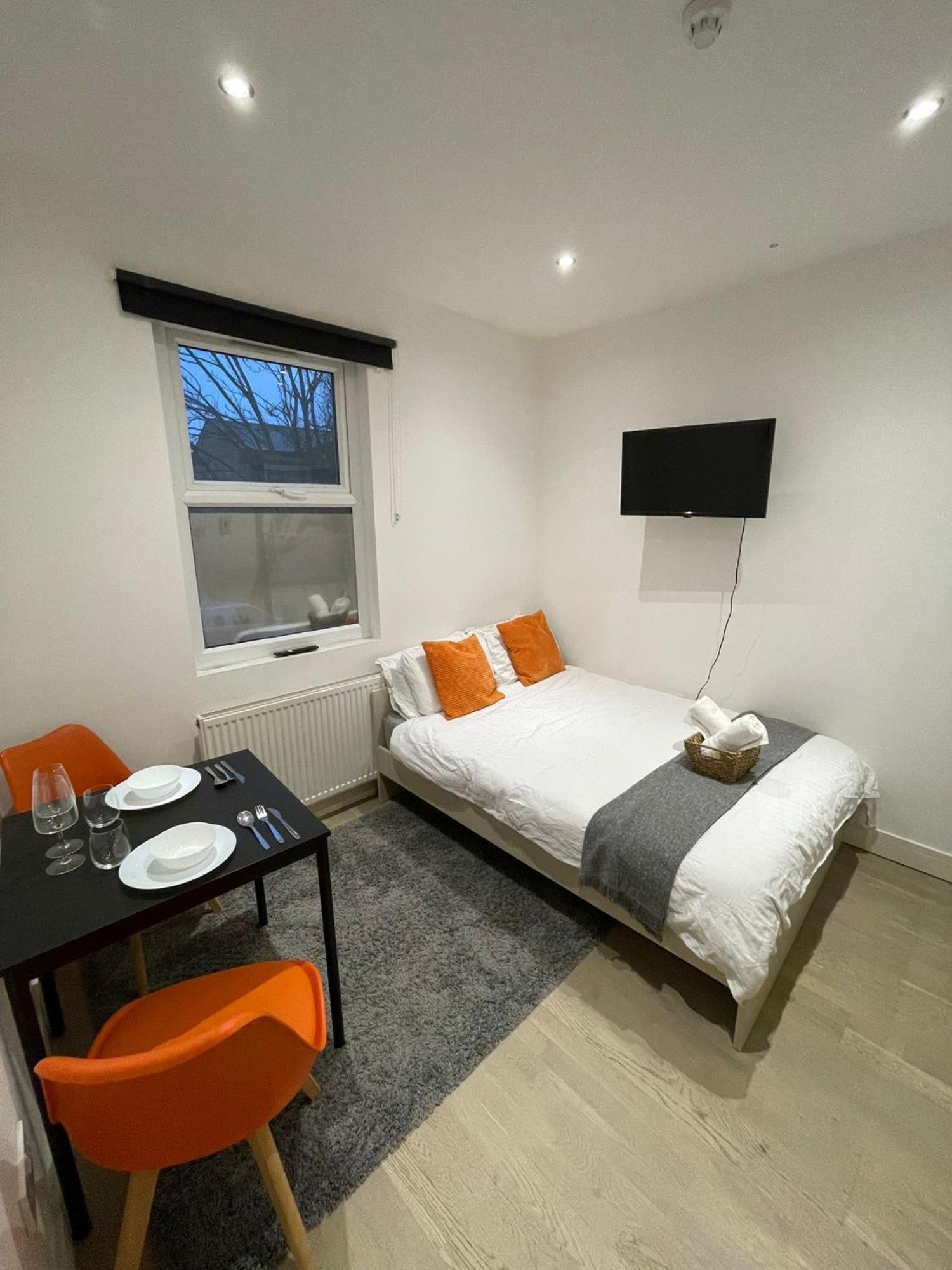 Cozy En-Suite Near Stratford London Exterior foto
