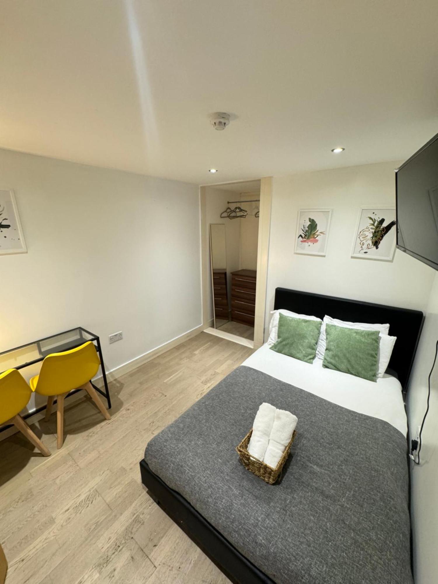 Cozy En-Suite Near Stratford London Exterior foto