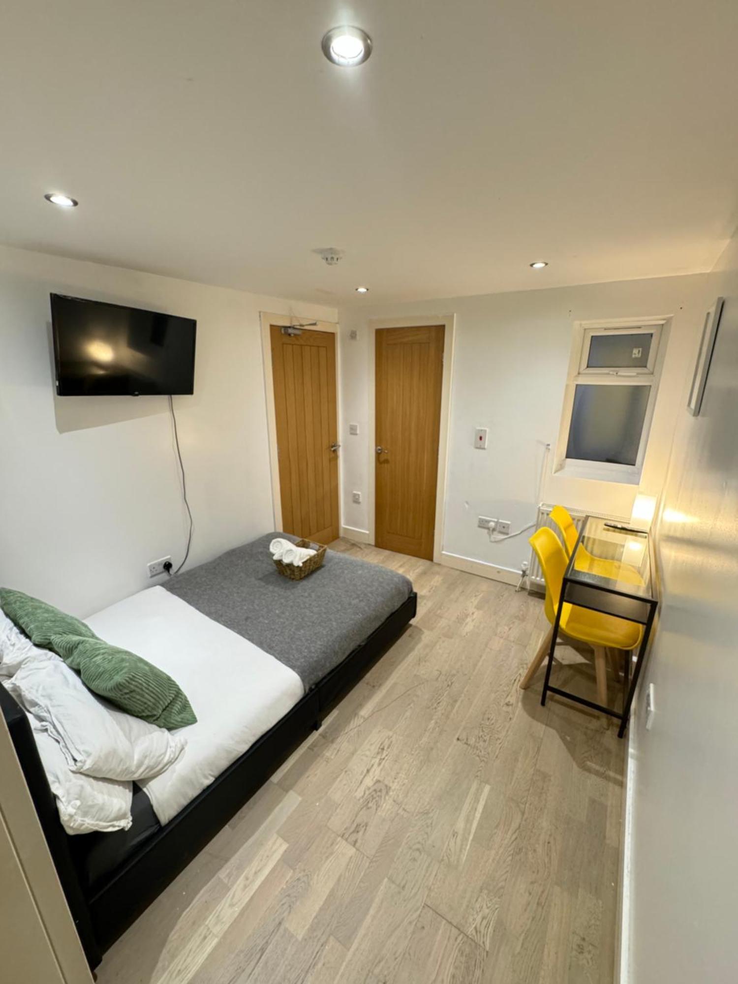 Cozy En-Suite Near Stratford London Exterior foto